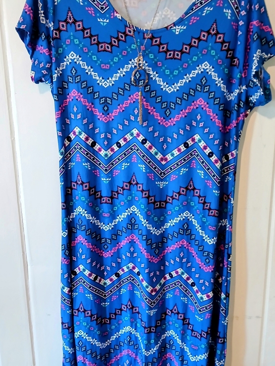 Dresses & Skirts - Blue Geo Chevron Maxi Dress